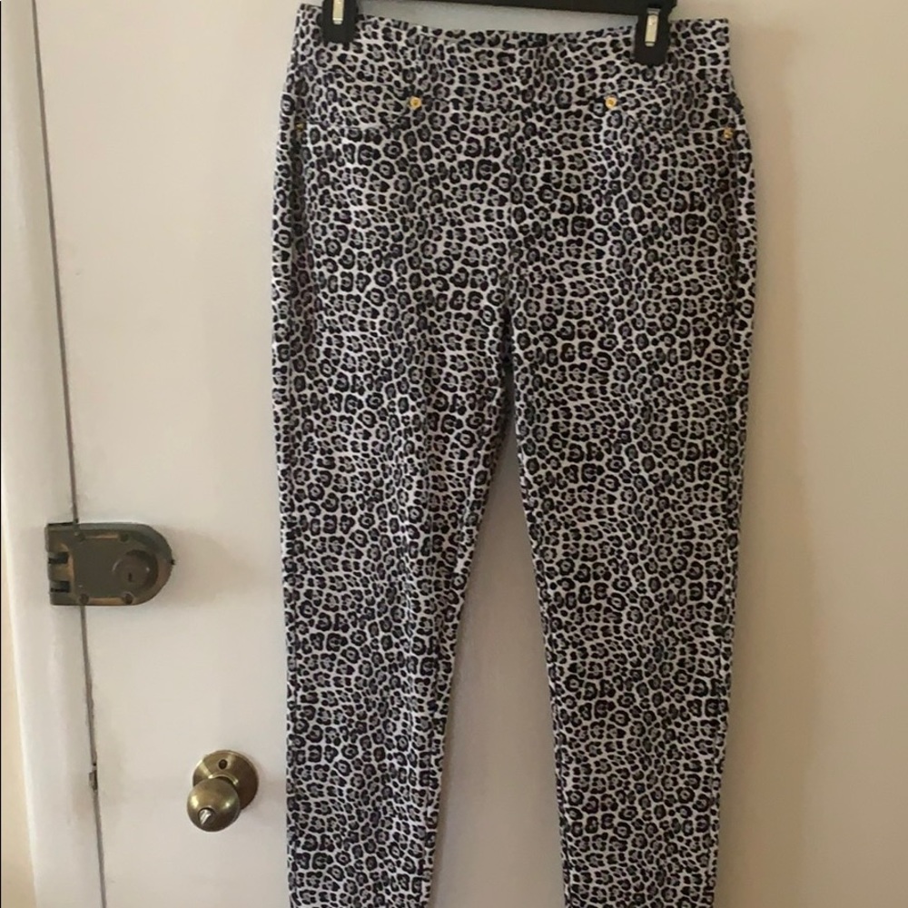 Black:white cheeta jeggings Michael Kors Med